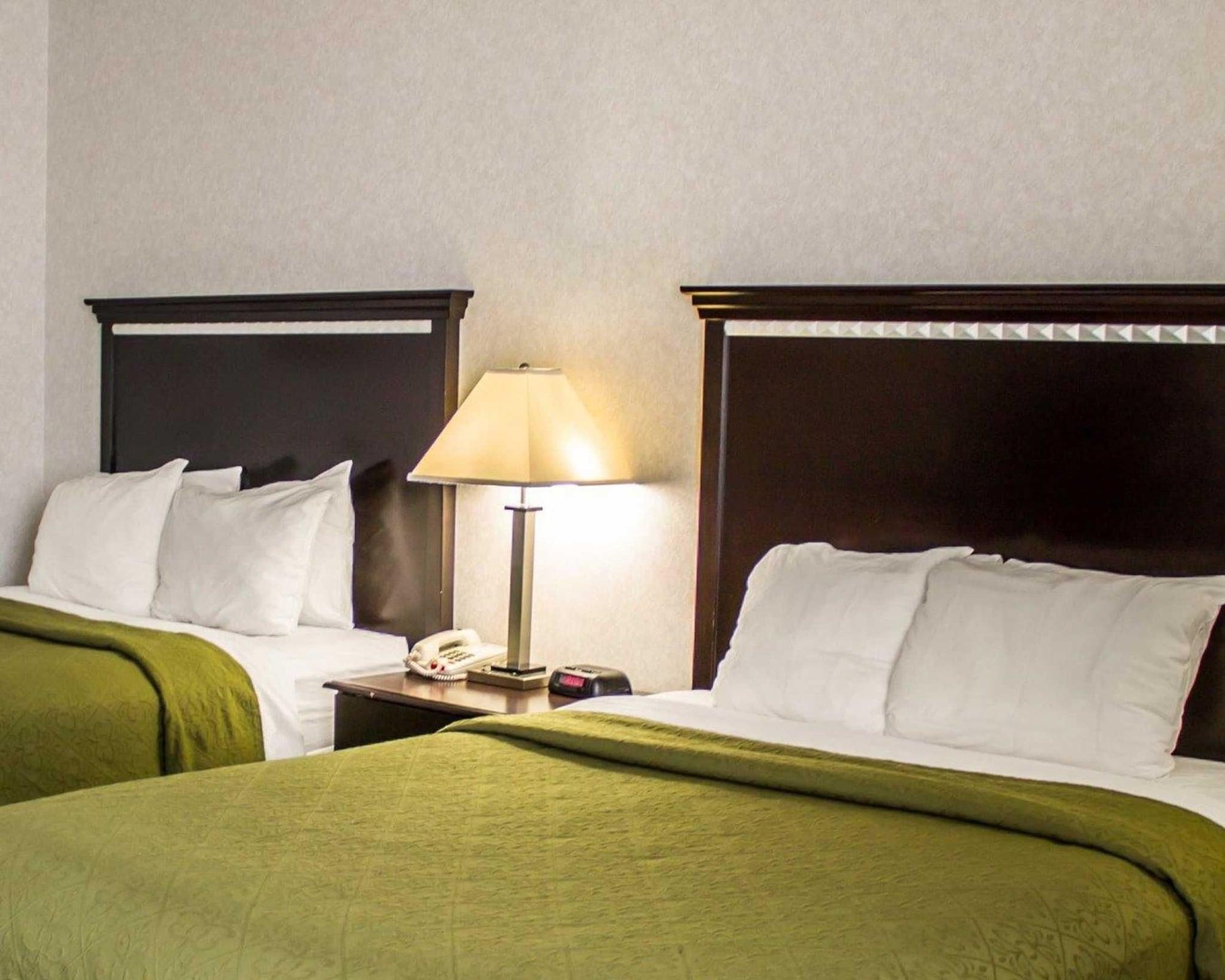 Quality Inn & Suites Mansfield Exteriör bild