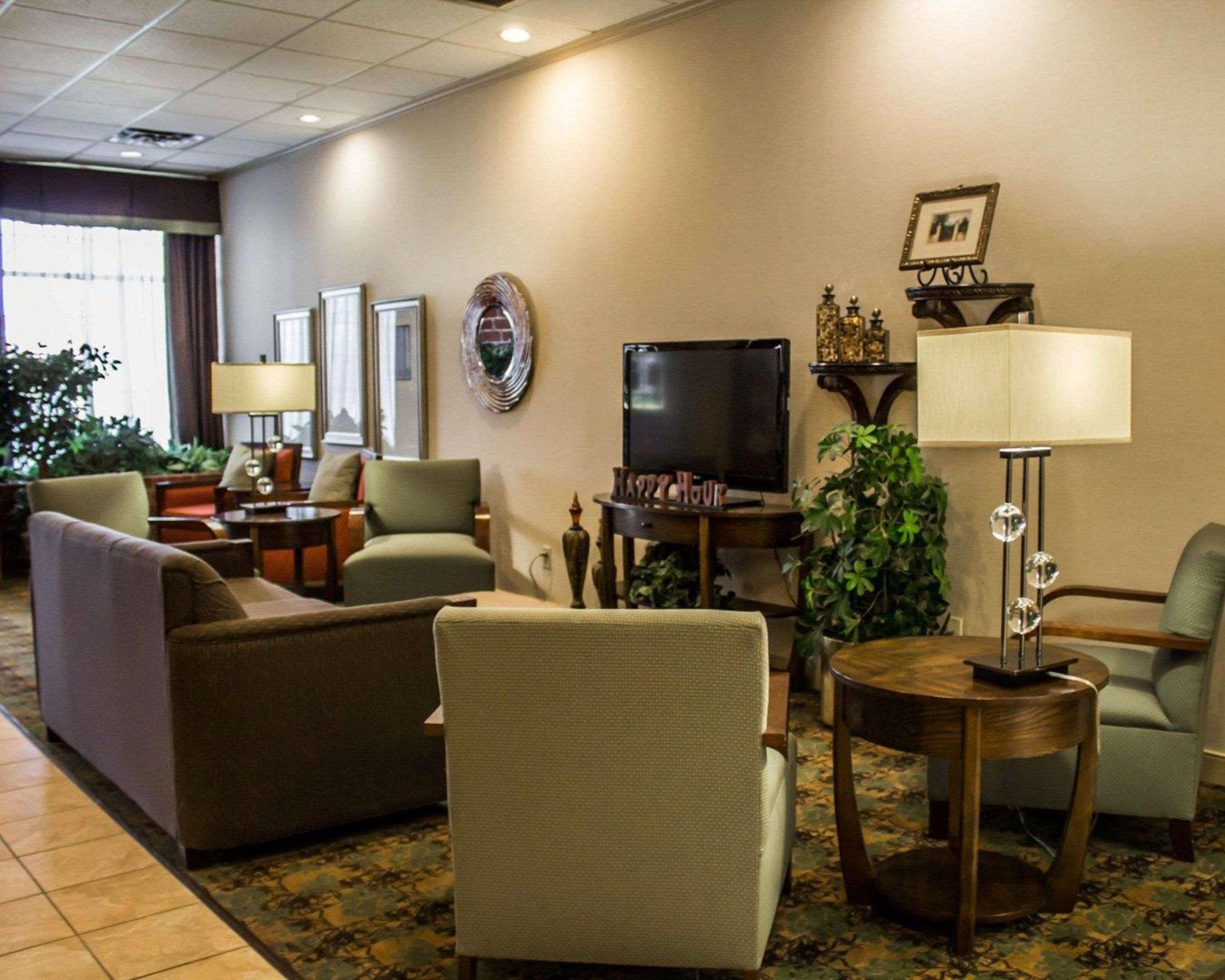 Quality Inn & Suites Mansfield Exteriör bild