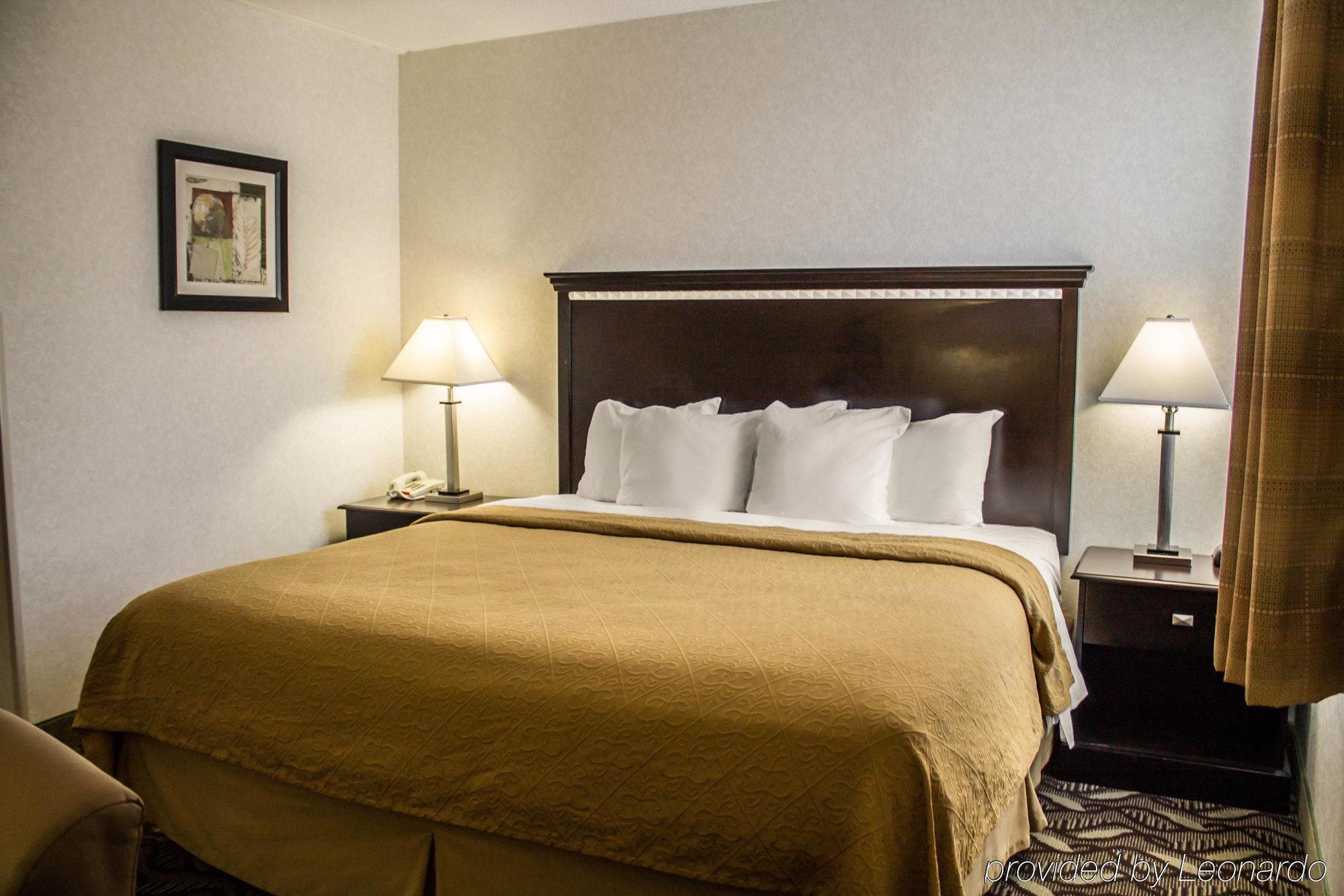 Quality Inn & Suites Mansfield Exteriör bild