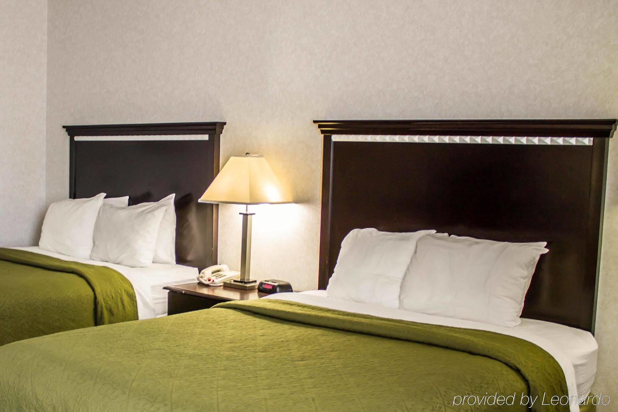 Quality Inn & Suites Mansfield Exteriör bild